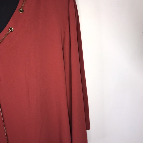 Avenue plus size blouse - Picture 9 of 10